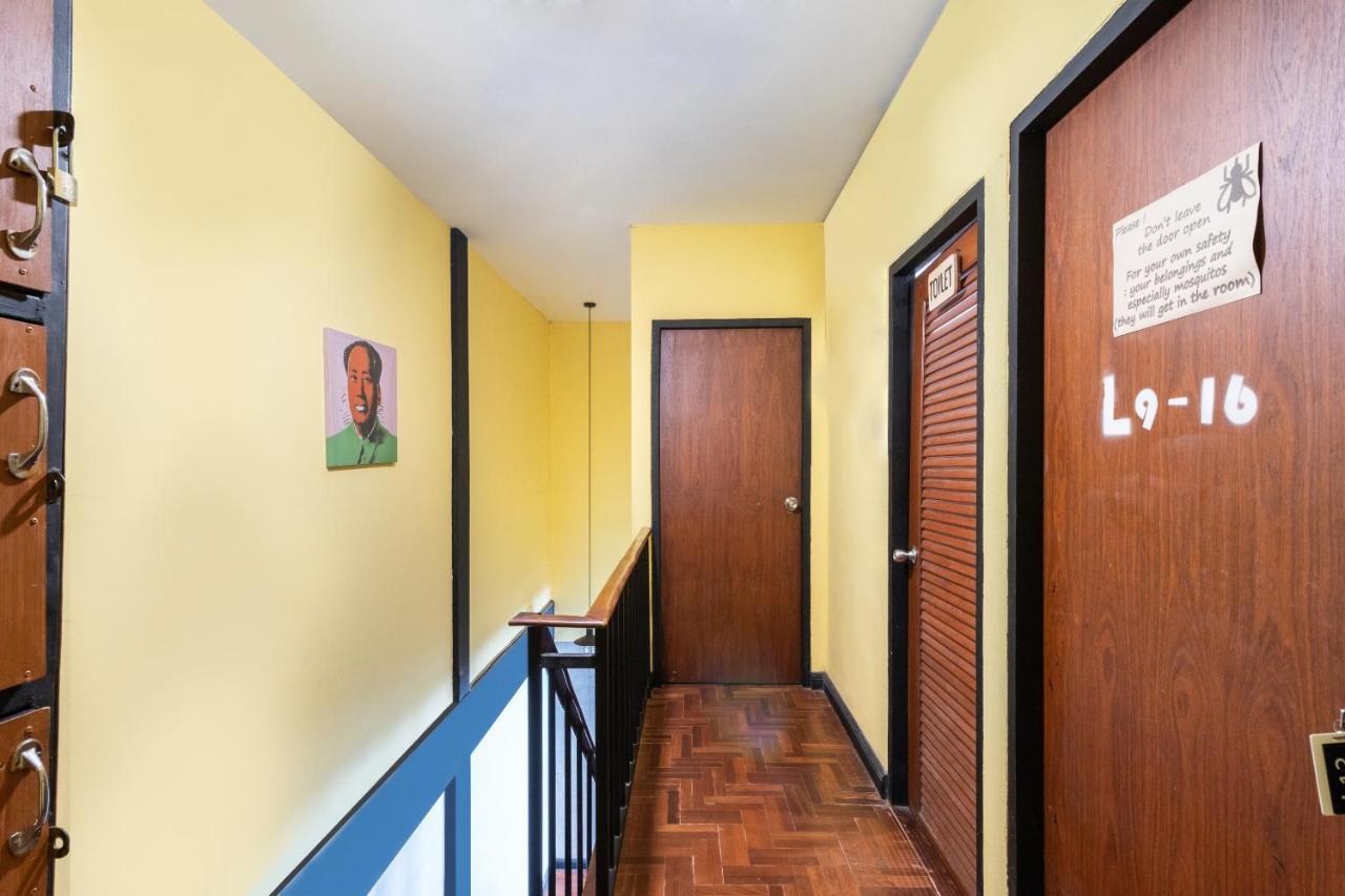 Oyo 677 Le Loftel Hostel Chiang Mai Ngoại thất bức ảnh