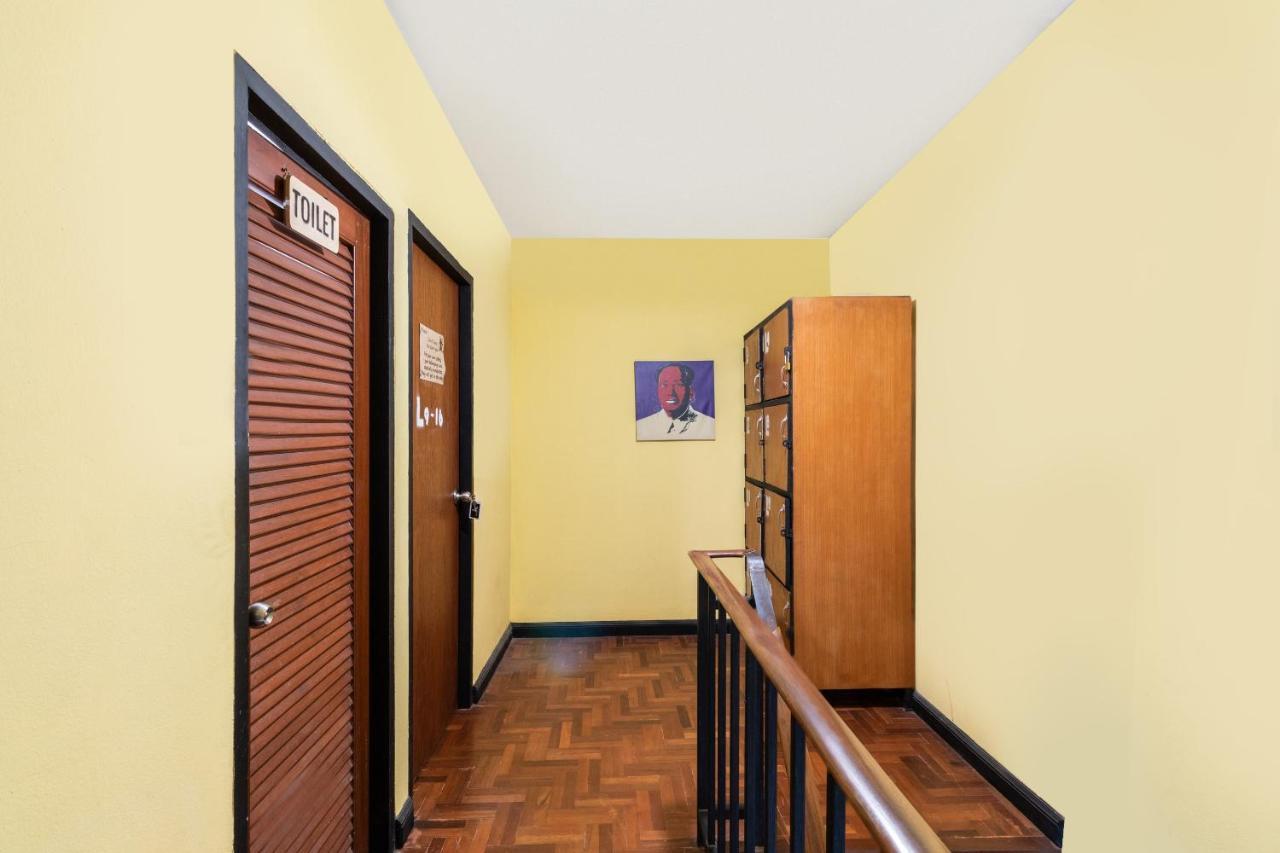 Oyo 677 Le Loftel Hostel Chiang Mai Ngoại thất bức ảnh