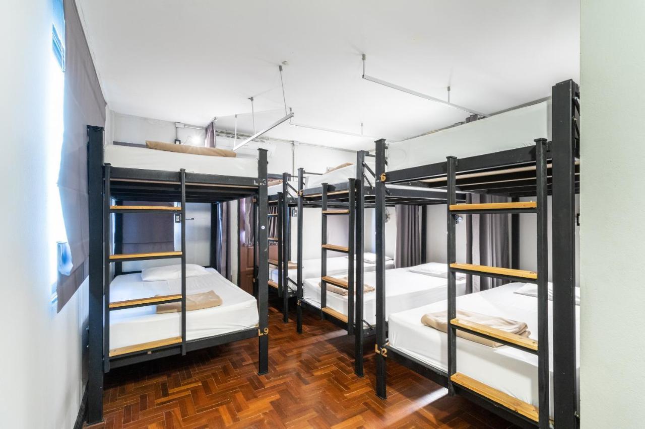 Oyo 677 Le Loftel Hostel Chiang Mai Ngoại thất bức ảnh